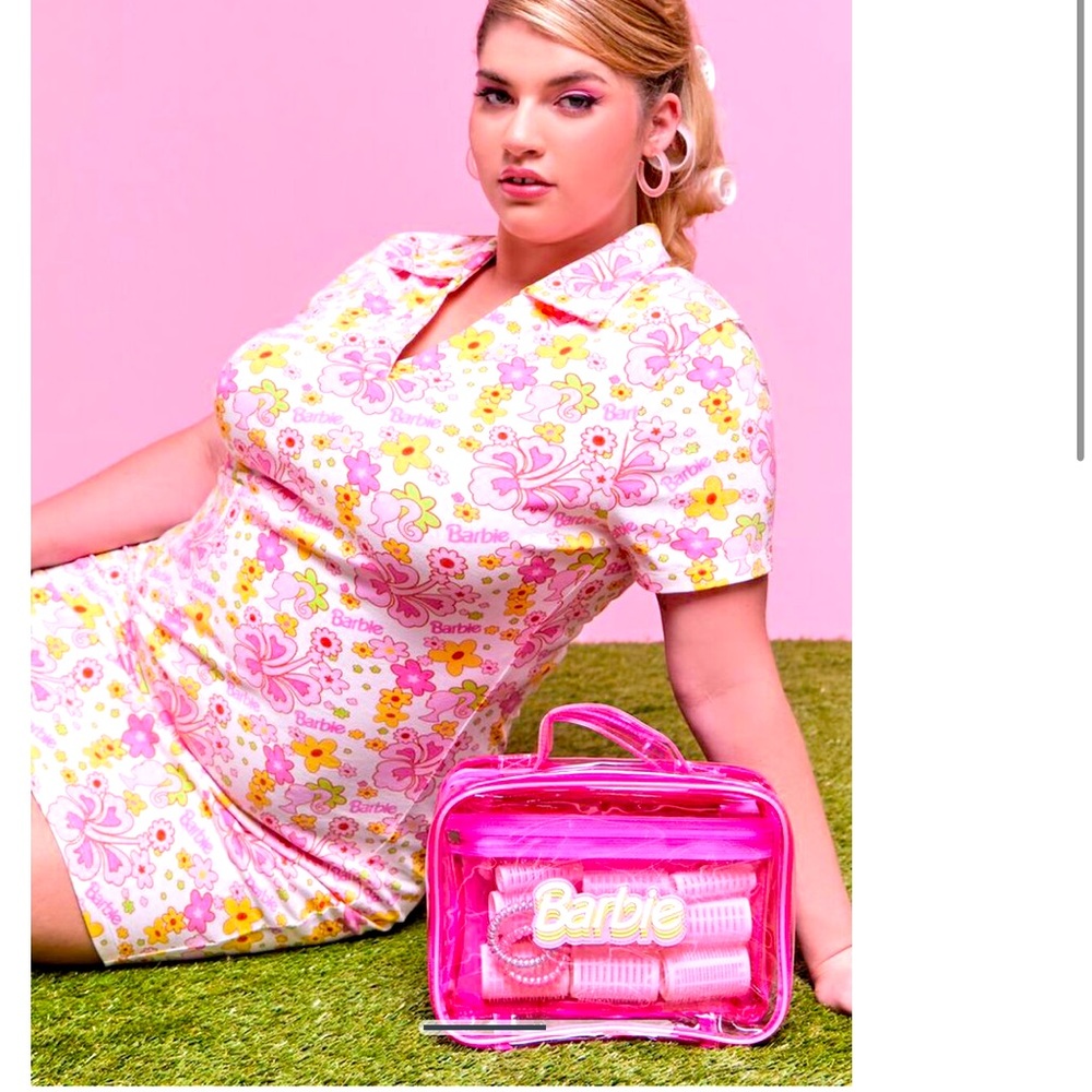 Barbie™ Graphic Zip-Up Beauty Bag